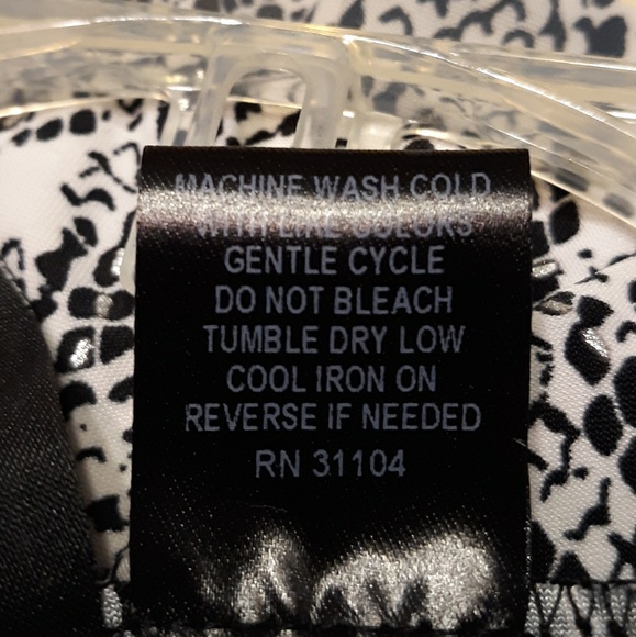 SNAKESKIN-LOOK SHORT SLEEVE BLOUSE, XL - Picture 3 of 6